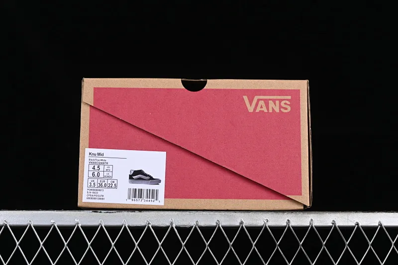 All categories Vans Vans series Vans Mid Vans Zhongbang Vans Knu Skool Vans official fat version of mid-top bread shoes VN000CQ96BTR